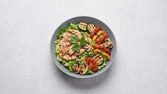 Toplo hladna salata s piletinom