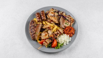 Miješano meso s pomfritom