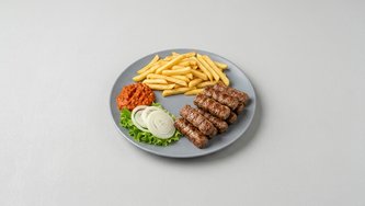 Ćevapi s pommesom