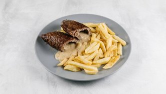 Punjena pljeskavica s pomfritom