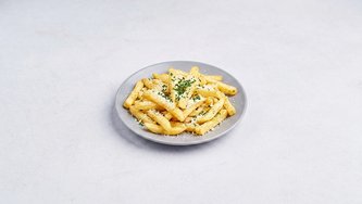 Pomfrit s tartufima i sirom