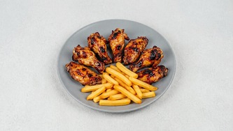 BBQ pileća krilca + pomfrit