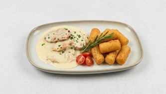Pileći medaljoni u umaku od sira s kroketima