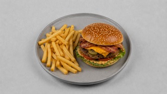 Classic Smash burger s pomfritom