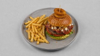 Urnebes smash burger s pomfritom