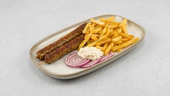 Šiš ćevapi s pomfritom