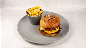 Premium Amon Ra burger s pomfritom