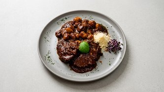 Pašticada s domaćim njokima
