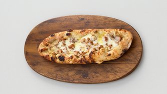 Pastrmajlija sa sirom i mesom – savršena kombinacija