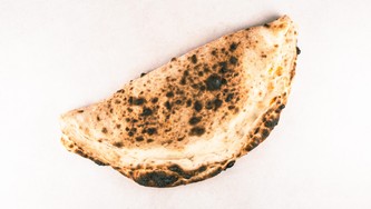 Pizza Calzone - preklopljena